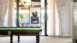Games room - The Revival Barn Summ (Daylesford)