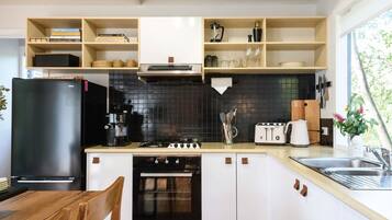 Fridge, microwave, stovetop, coffee/tea maker