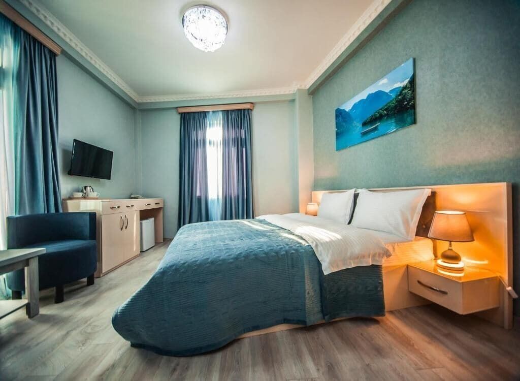 Literie de qualité supérieure, couette en duvet d'oie, minibar, bureau