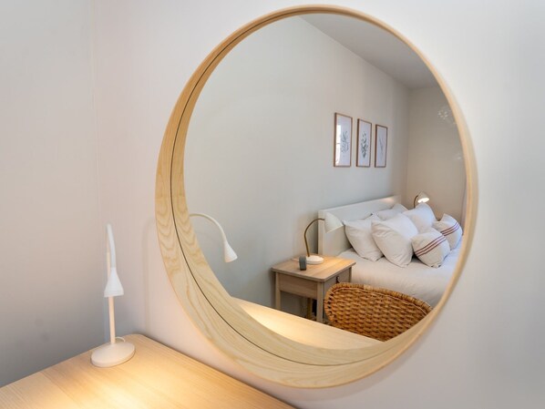 1 غرفة نوم ومكواة/لوح كي وواي فاي مجانًا وملاءات أسرّة