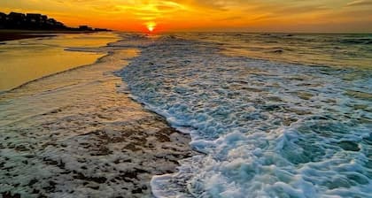 Clean New Townhome: Comfort and Convenience Await!