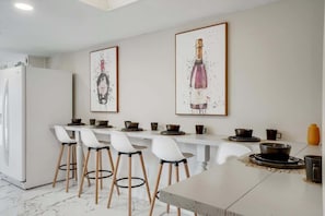Dining - Spectacular 4BR/2.5B Home with Pool and Grill (Carrollton)