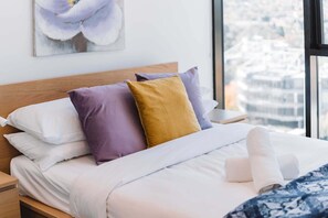 2 slaapkamers, een bureau, een strijkplank/strijkijzer, wifi