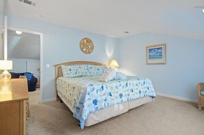 4 habitaciones, tabla de planchar con plancha, wifi y ropa de cama