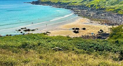 2 bedroom accommodation in Coverack