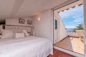 2 slaapkamers, een strijkplank/strijkijzer