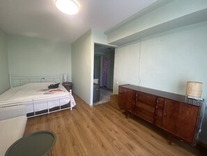 1 غرفة نوم وواي فاي وملاءات أسرّة