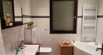 Naturnahe und moderne Ferienwohnung