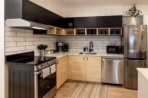 Fridge, microwave, oven, coffee/tea maker