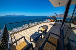 Suite – deluxe, terrasse, sjøutsikt | Utsikt fra balkong