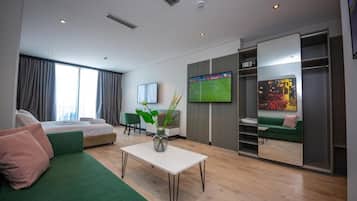 Deluxe Suite, Balcony, Sea View | Bilik Mandi | Pancuran mandi, pengering rambut, tuala disediakan
