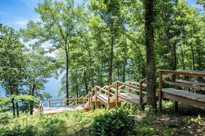 Property grounds - Lake T Retreat - Sunset - Pool - Putting Green! (Northport)