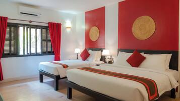 Quarto triplo família | Frigobar, escrivaninha, Wi-Fi de cortesia, roupa de cama