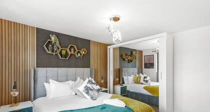 Luxury House in Bristol with Hot Tub - Sleeps 10