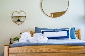 3 bedrooms, desk, iron/ironing board, travel cot