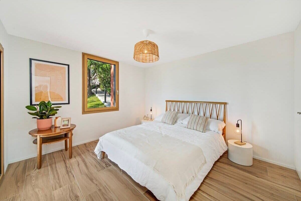 5 soverom, skrivebord, strykejern/-brett og wi-fi