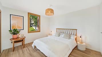 5 soverom, skrivebord, strykejern/-brett og wi-fi