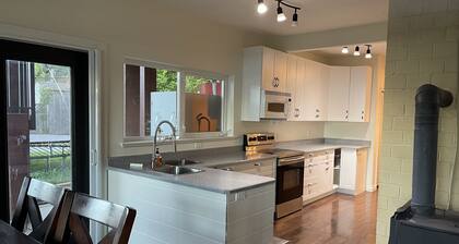 2 bedroom Oceanfront - Billing spit