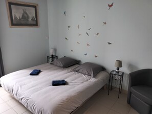 3 Schlafzimmer, schallisolierte Zimmer, Bügeleisen/Bügelbrett