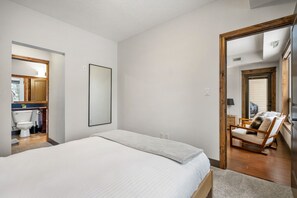 2 sovrum, skrivbord, gratis wi-fi och sängkläder