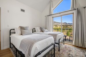 3 chambres, fer et planche à repasser, lit parapluie, Wi-Fi gratuit