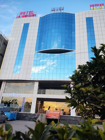 Exterior. HOTEL LE MERIDIEN