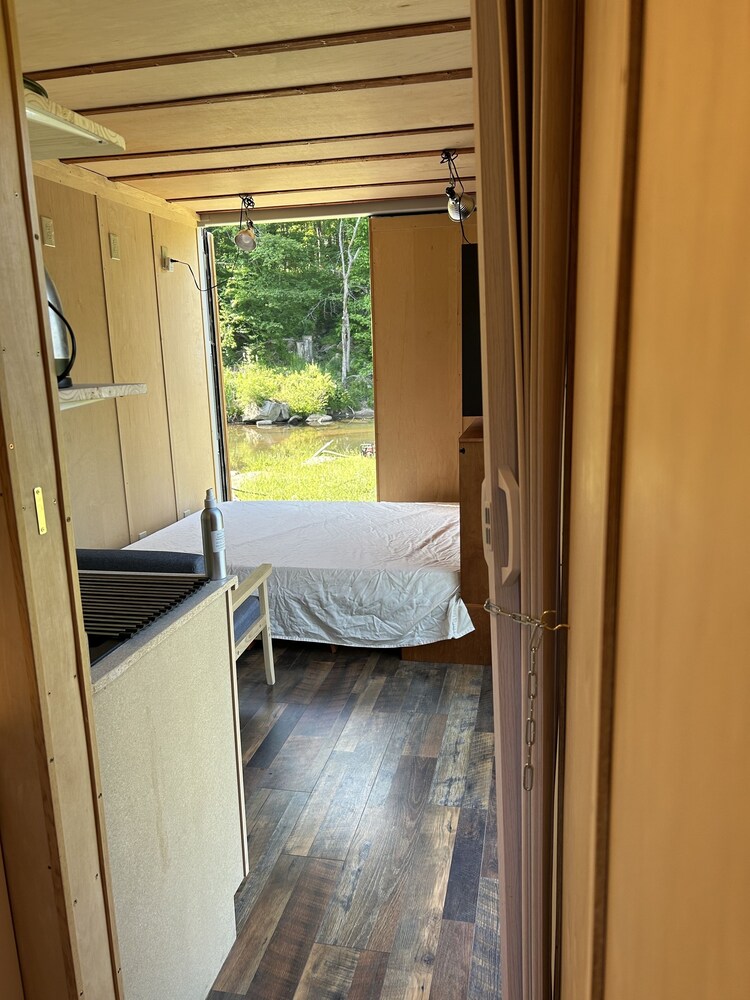 Tiny House Container Yorkie Acres Farm Friendsville Vrbo