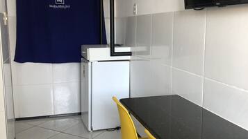 Quarto casal standard | Escrivaninha, Wi-Fi de cortesia, roupa de cama