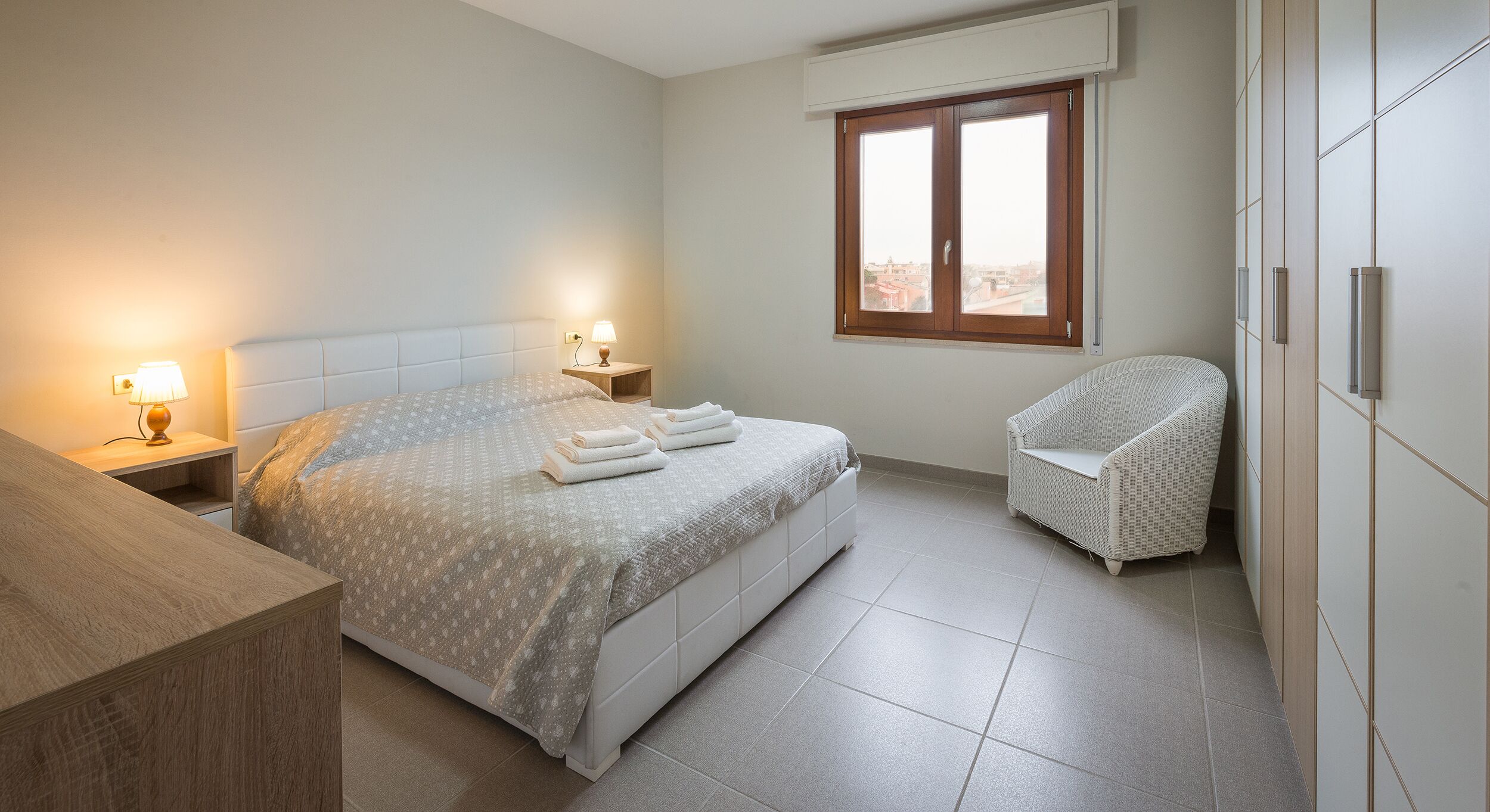 2 chambres, fer et planche à repasser, Wi-Fi, draps fournis