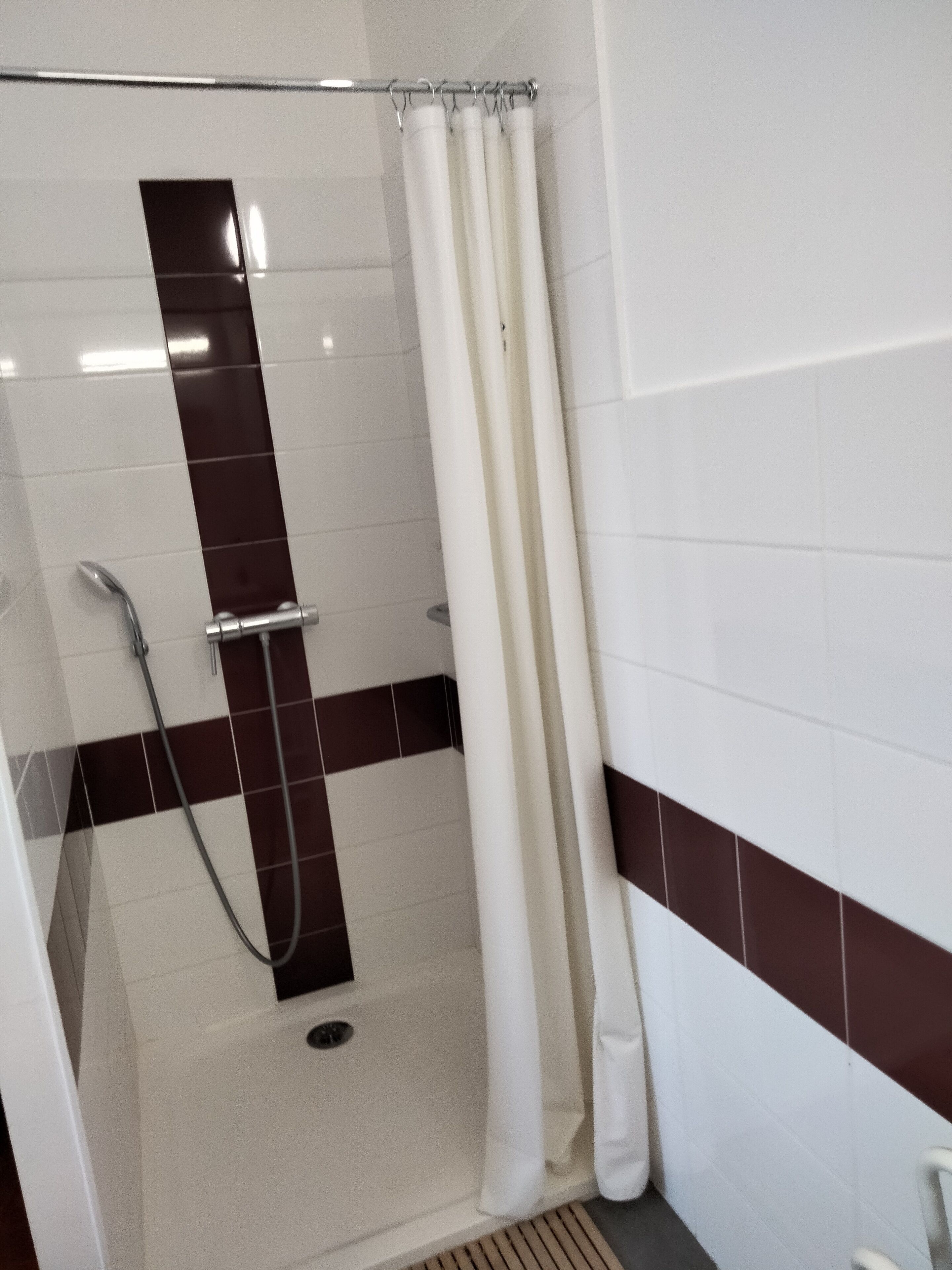 Een douche, een haardroger