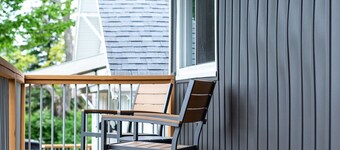 Mitten Flats #5 - 1 Block to the beach!