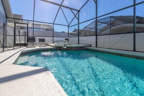 Pool - 4 bedroom & 3 bathroom villa with gameroom & Pool (Kissimmee)