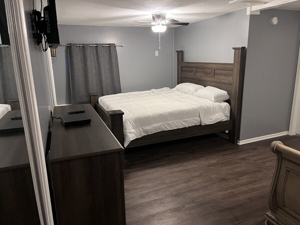 1 bedroom, in-room safe, iron/ironing board, WiFi