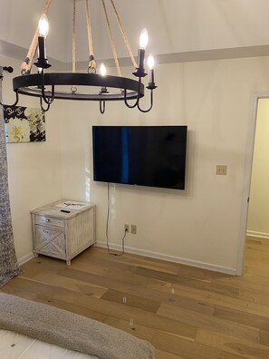 Interior - House Near Downtown Charlotte (Charlotte)