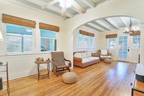 スマートテレビ、PC モニター、プリンター