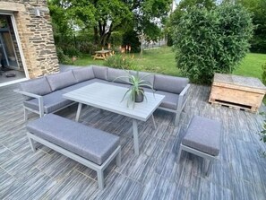 Outdoor dining - Propriété de Campagne au Calme à Proximité de la Côte (Nivillac)