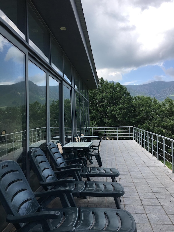 Sundeck - Ani Resort (Artavaz)