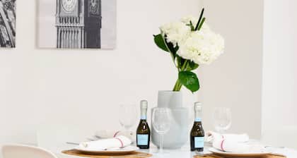 Capitol Hill Gem, Sleeps 6, Steps to Metro, Free Parking