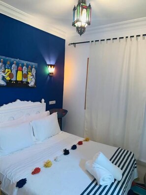 In-room safe, individually decorated, individually furnished, free WiFi - Riad Les Miroires (Marrakech)
