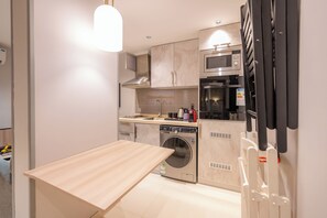 Signature Condo | Private kitchen