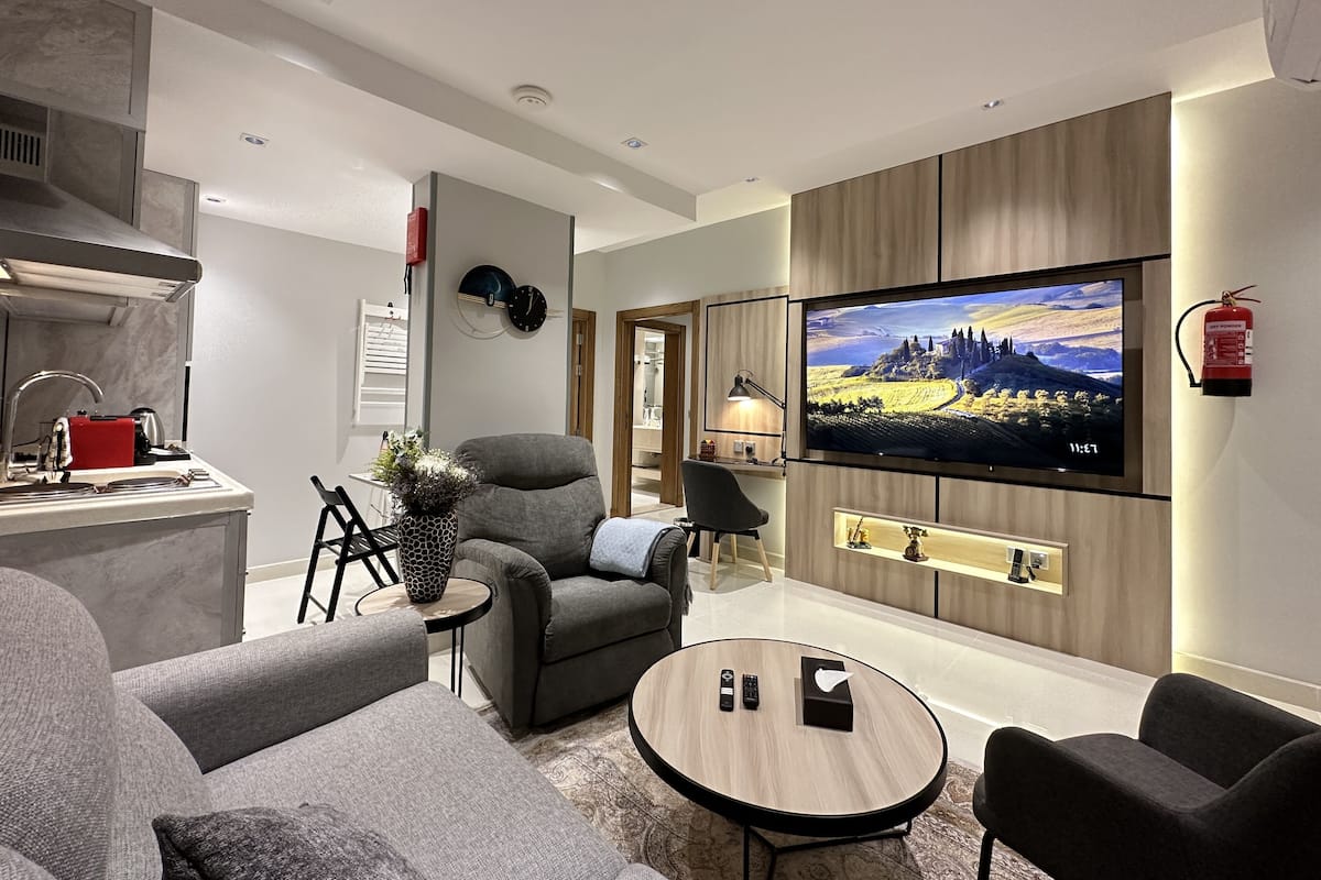 75-inch Smart TV with satellite channels, offices