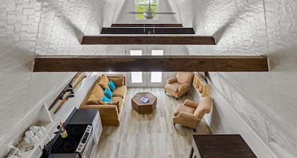 Luxury A Frame at Table Rock Lake! Sleeps 8!