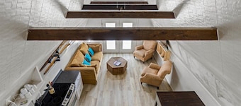 Luxury A Frame at Table Rock Lake! Sleeps 8!