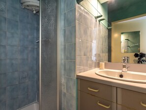 Hair dryer, towels - Les Mimosanes by Interhome (Bormes-les-Mimosas)