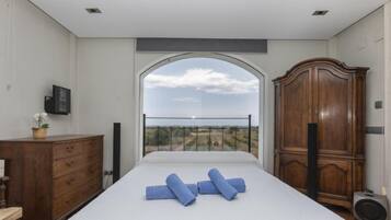 6 chambres, bureau, accès Internet