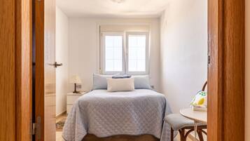 2 slaapkamers, een strijkplank/strijkijzer, wifi