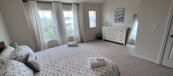 3 BR 3.5 BA: Sleeps 6 near Carolina Beach and State Park