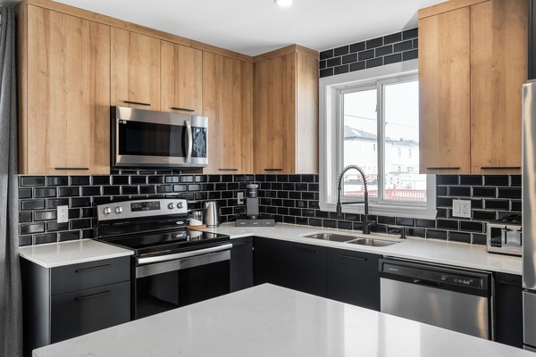 Refrigerador, microondas, horno, placa de cocina