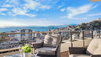 Deluxe appartement, terras, op de hoek | Terras