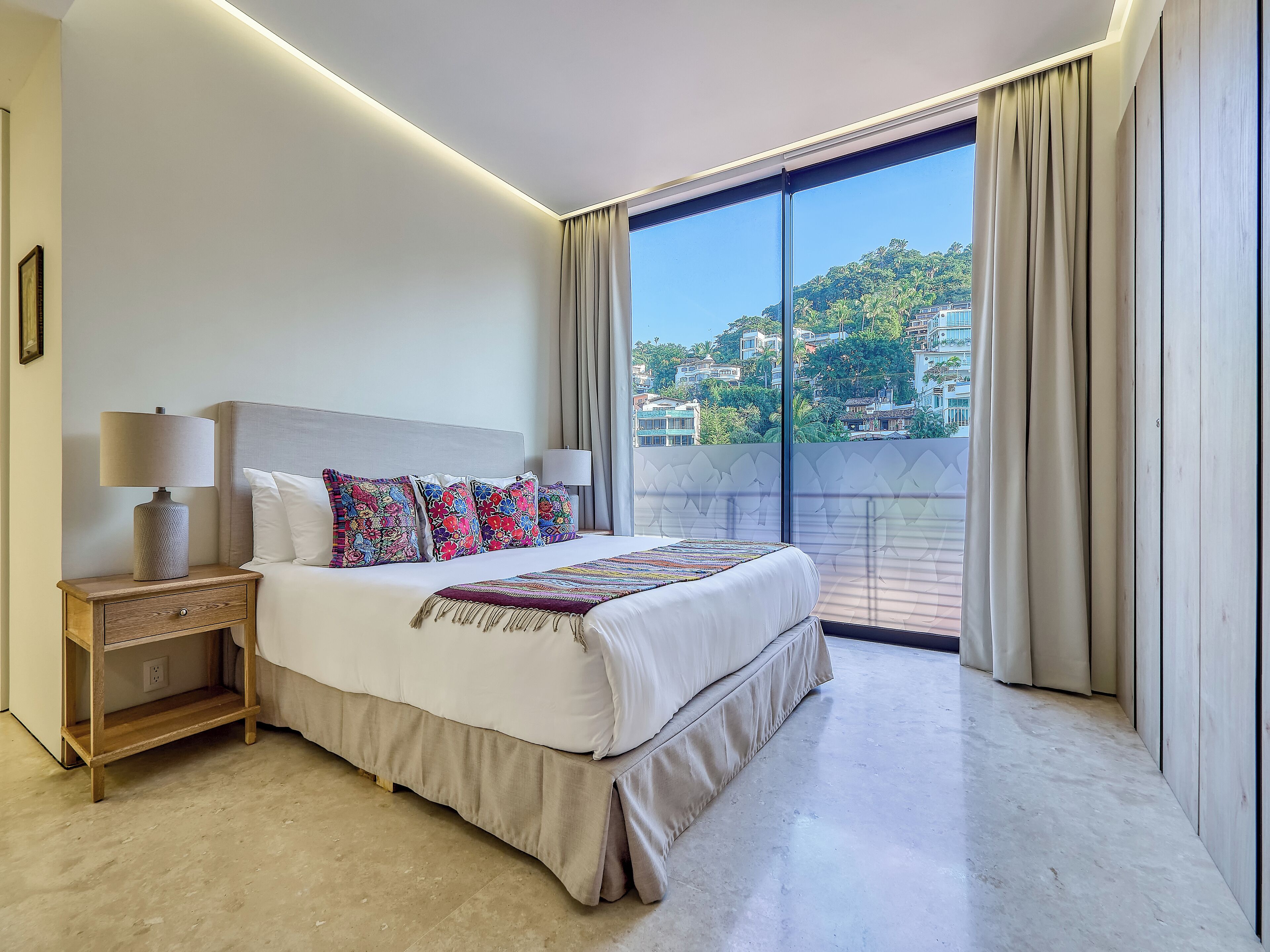 1 Bedroom Suite Deluxe 612